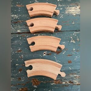 Classic Wooden Train Track Curved Pieces
